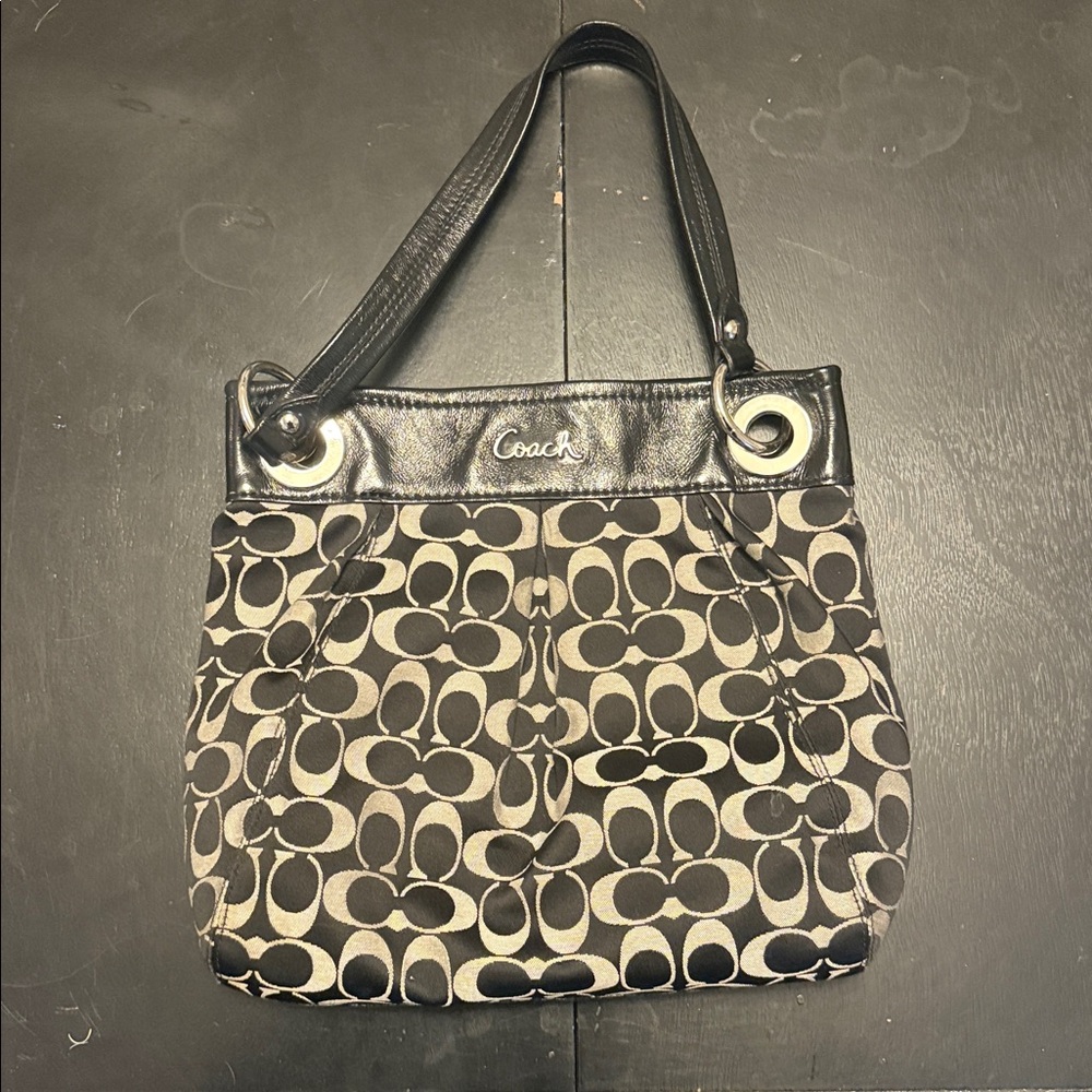 Coach Black/Cream canvas and leather signature shoulder bag